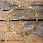 Μίνιμαλ και κομψό, το βραχιόλι Cosy, θα συμπληρώσει τα υπόλοιπα αξεσουάρ σας, προσθέτοντας στυλ. Μπορεί να φορεθεί μόνο του για πιο λιτή εμφάνιση. Από ανοξείδωτο ανθεκτικό ατσάλι.