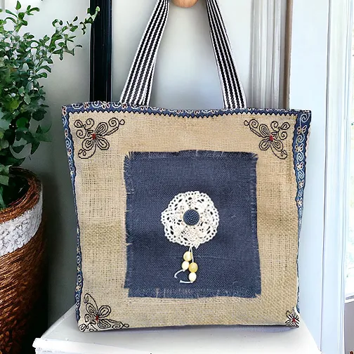Γυναικεία tote bag από τη συλλογή αξεσουάρ και κοσμημάτων BeFree – ιδανική για καθημερινή χρήση