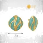 Χρυσά ατσάλινα σκουλαρίκια Aqua Luxe Earrings με τετράγωνο οργανικό σχέδιο και γαλακτερό τυρκουάζ σμάλτο 21mm, μοντέρνα καρφωτά statement σκουλαρίκια.