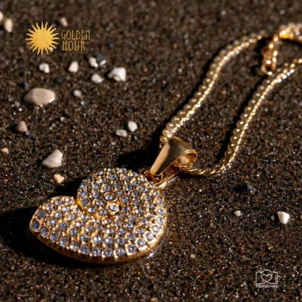 Nautilus Glow Necklace χρυσό ατσάλινο κολιέ με μενταγιόν ναυτίλο και λαμπερές πέτρες