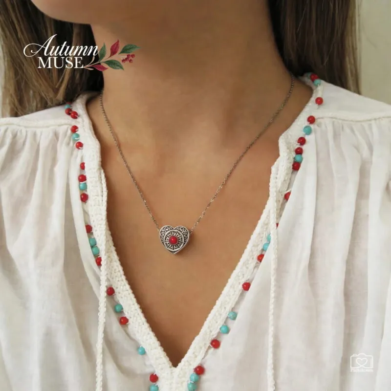 Boho Love Necklace με επάργυρη καρδιά διπλής όψης, κόκκινο και γαλάζιο σμάλτο και ατσάλινη αλυσίδα
