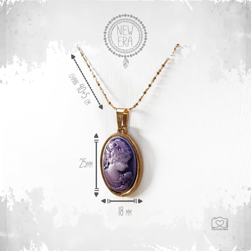 Αν σου αρέσει το vintage στυλ, το κολιέ Cameo Queen Violet θα είναι μία εξαίσια προσθήκη στην εμφάνισή σου. Συνδυάζεται εύκολα, ένα μοναδικό κομμάτι, μία τέλεια επιλογή για τις χειμωνιάτικες μέρες.BF05.00020